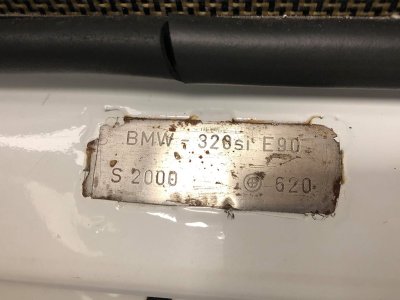 Chassis plate