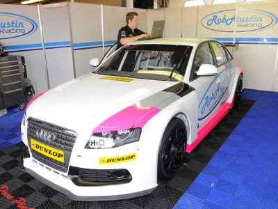 David Pinkney. Rob Austin Racing. 2011 Brands Hatch 